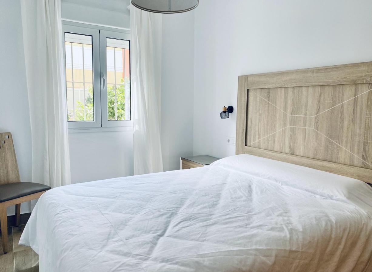 Apartamentos Turisticos Santo Rostro Chipiona Eksteriør billede
